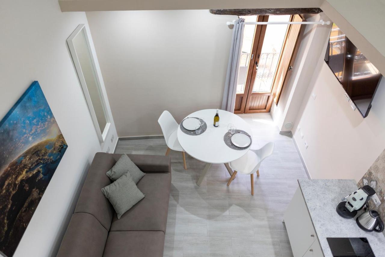 Aurora House Loft Apartment เชฟาลู ภายนอก รูปภาพ