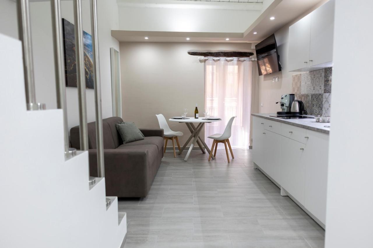 Aurora House Loft Apartment เชฟาลู ภายนอก รูปภาพ